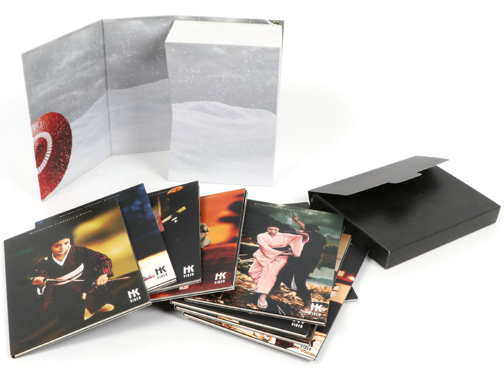 Lot 102 - DIVERS (6)