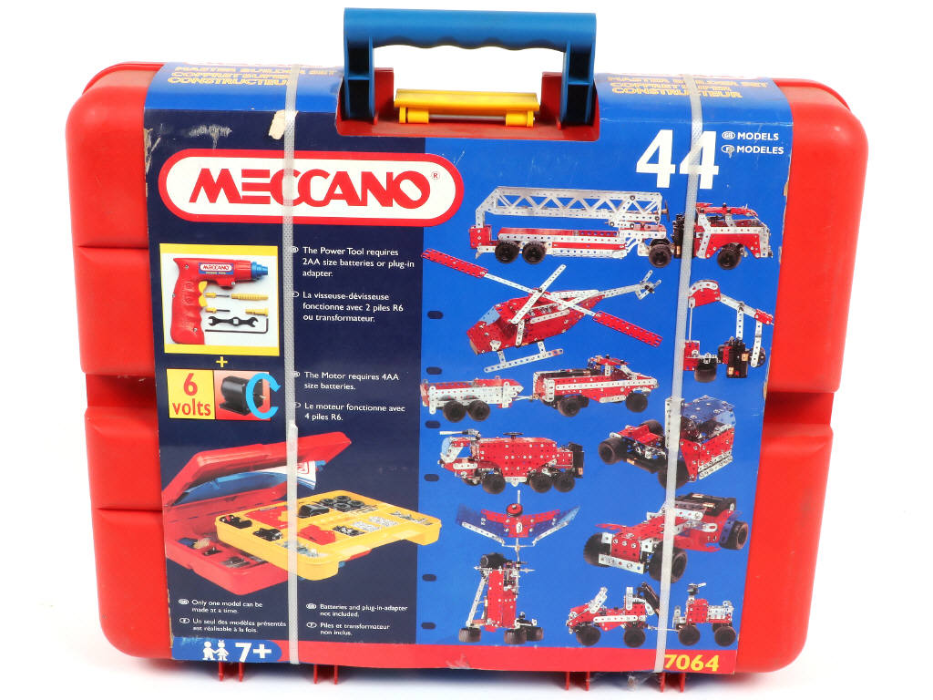 Lot 118 - MECCANO (FRANCE) (2)