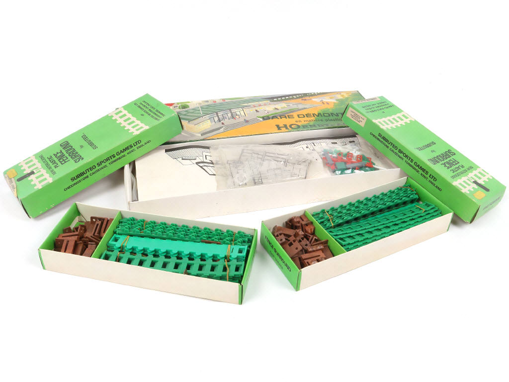 Lot 110 - DIVERS (30)