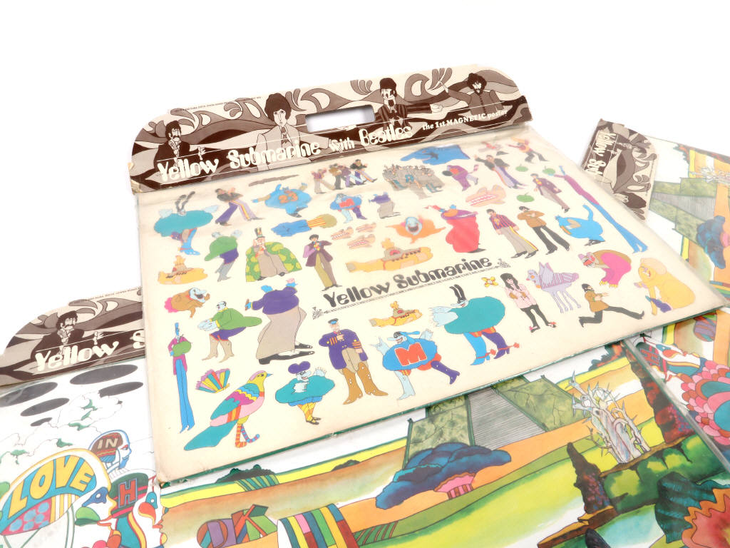 Lot 100 - DIVERS (3)