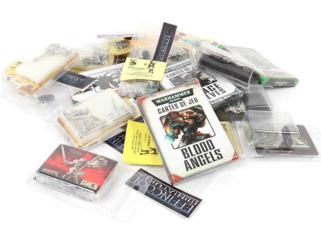 Lot 81 - DIVERS (40)