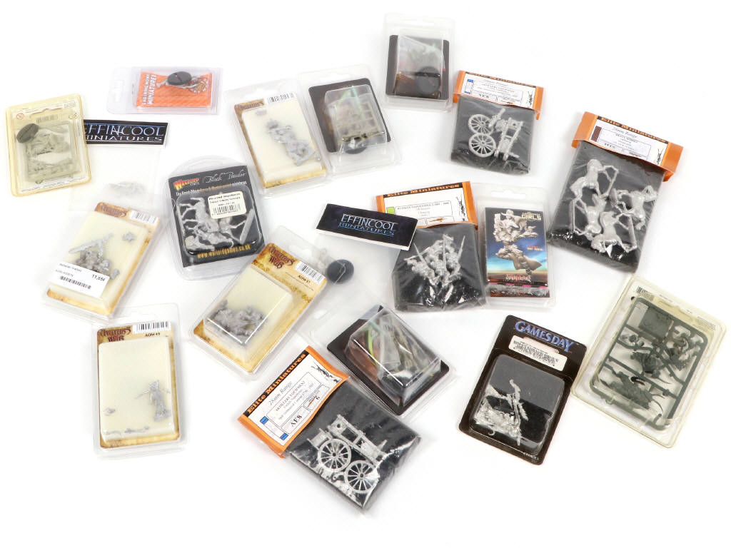 Lot 79 - DIVERS (21)