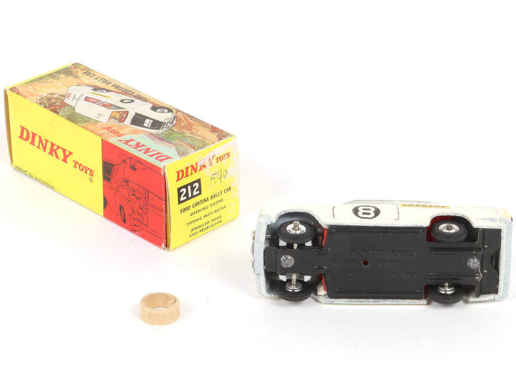 Lot 289 - DINKY TOYS (GB) (1)