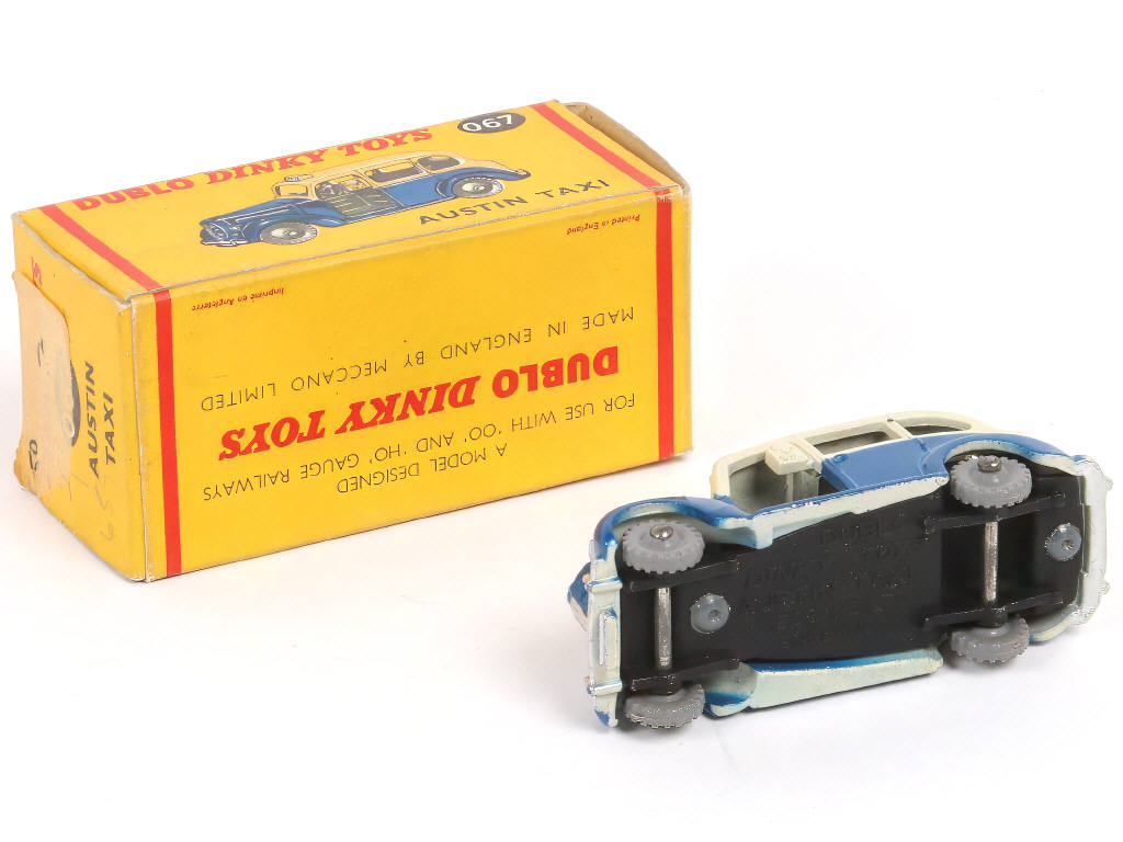 Lot 280 - DINKY TOYS (GB) (1)