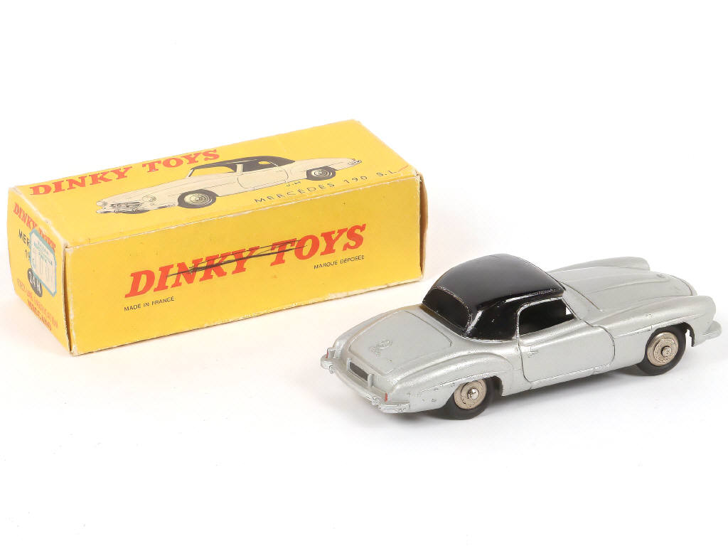 Lot 232 - DINKY TOYS (FRANCE) (1)