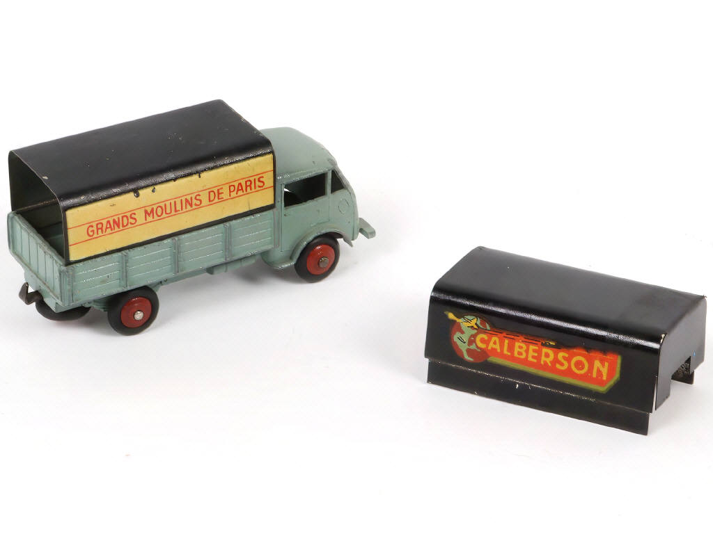 Lot 265 - DINKY TOYS (FRANCE) (2)