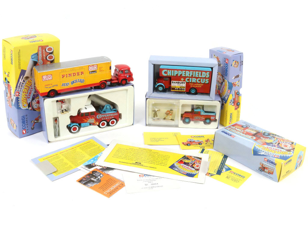 Lot 171 - CORGI TOYS (GB) (4)