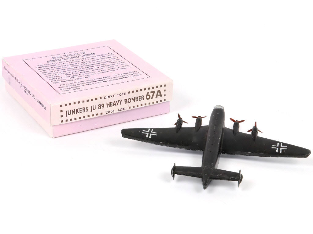 Lot 299 - DINKY TOYS (GB) (1)