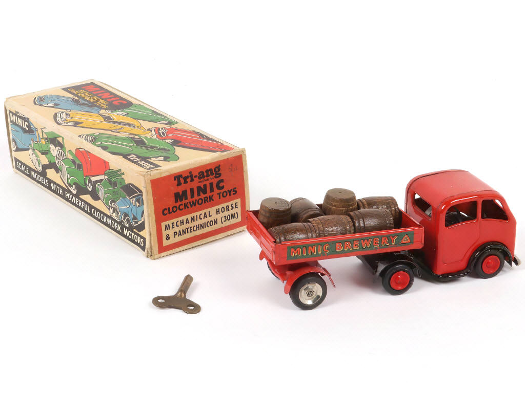 Lot 147 - TRI-ANG-MINIC (GB) (1)