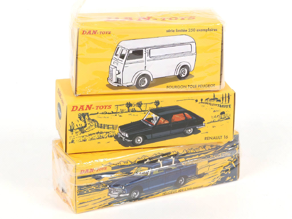 Lot 143 - DAN-TOYS (FRANCE) (3)