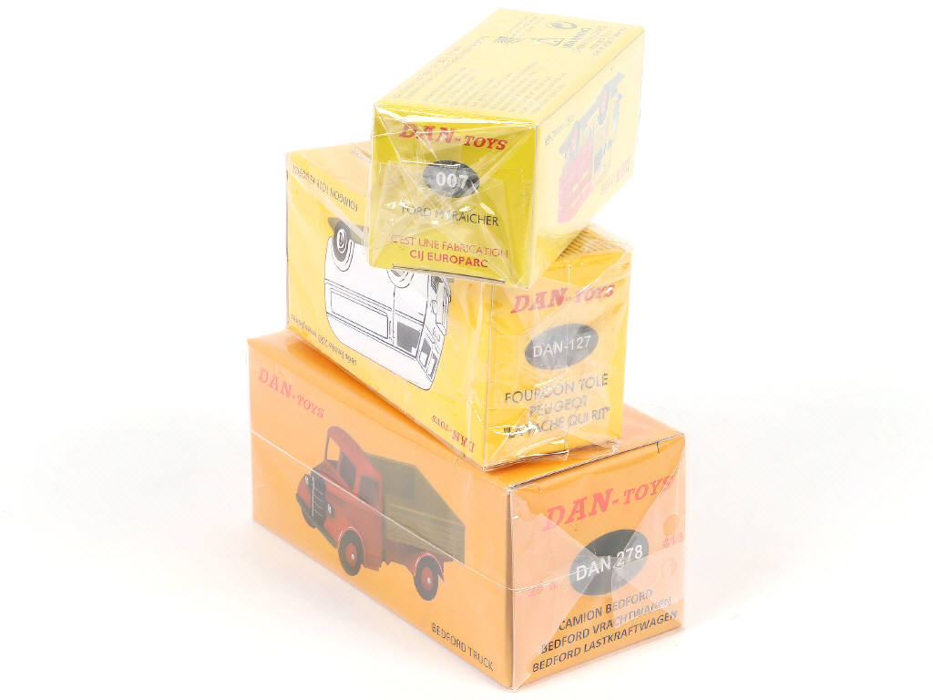 Lot 141 - DAN-TOYS (FRANCE) (3)