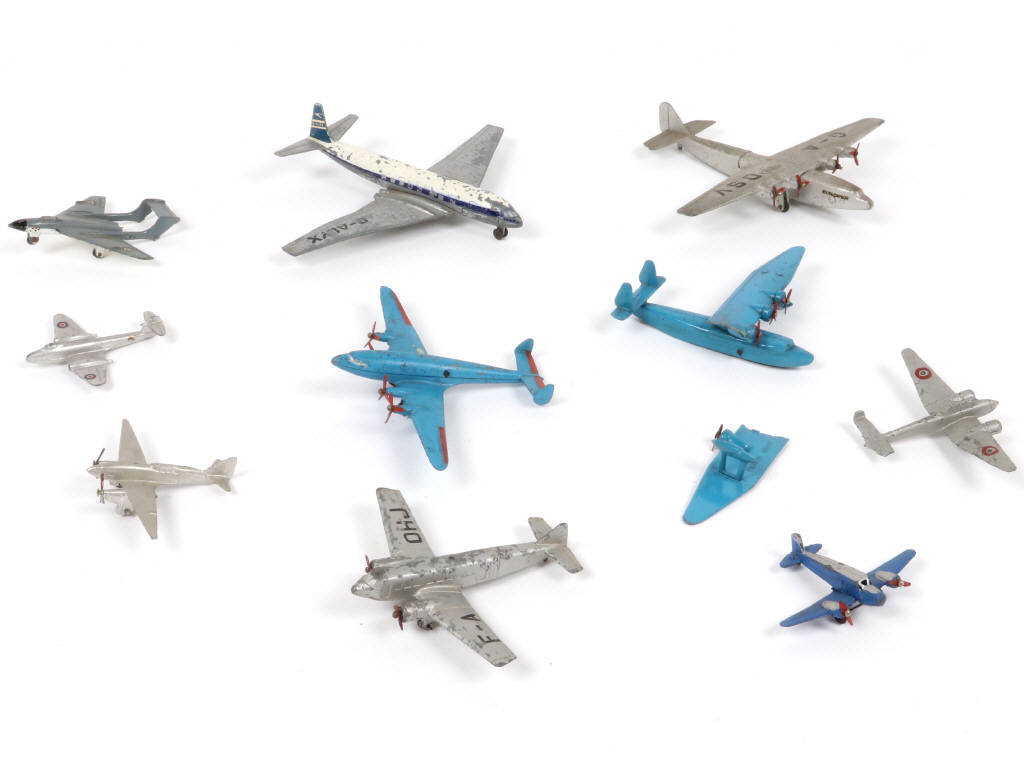 Lot 314 - DINKY TOYS (GB) (10)