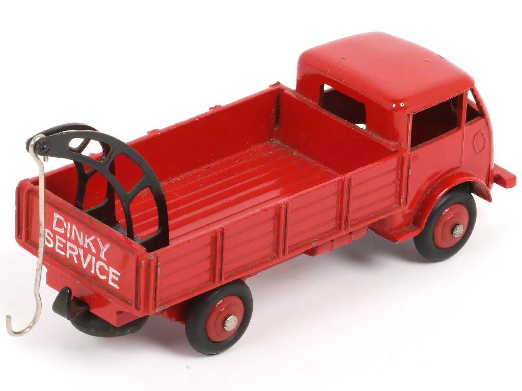 Lot 242 - DINKY TOYS (FRANCE) (1)