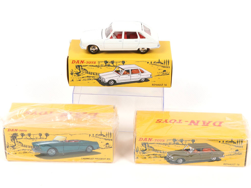 Lot 156 - DAN-TOYS (FRANCE) (3)