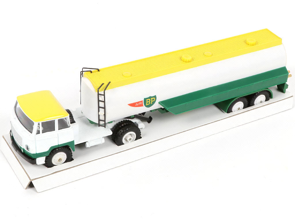 Lot 143 - DAN-TOYS (FRANCE) (1)