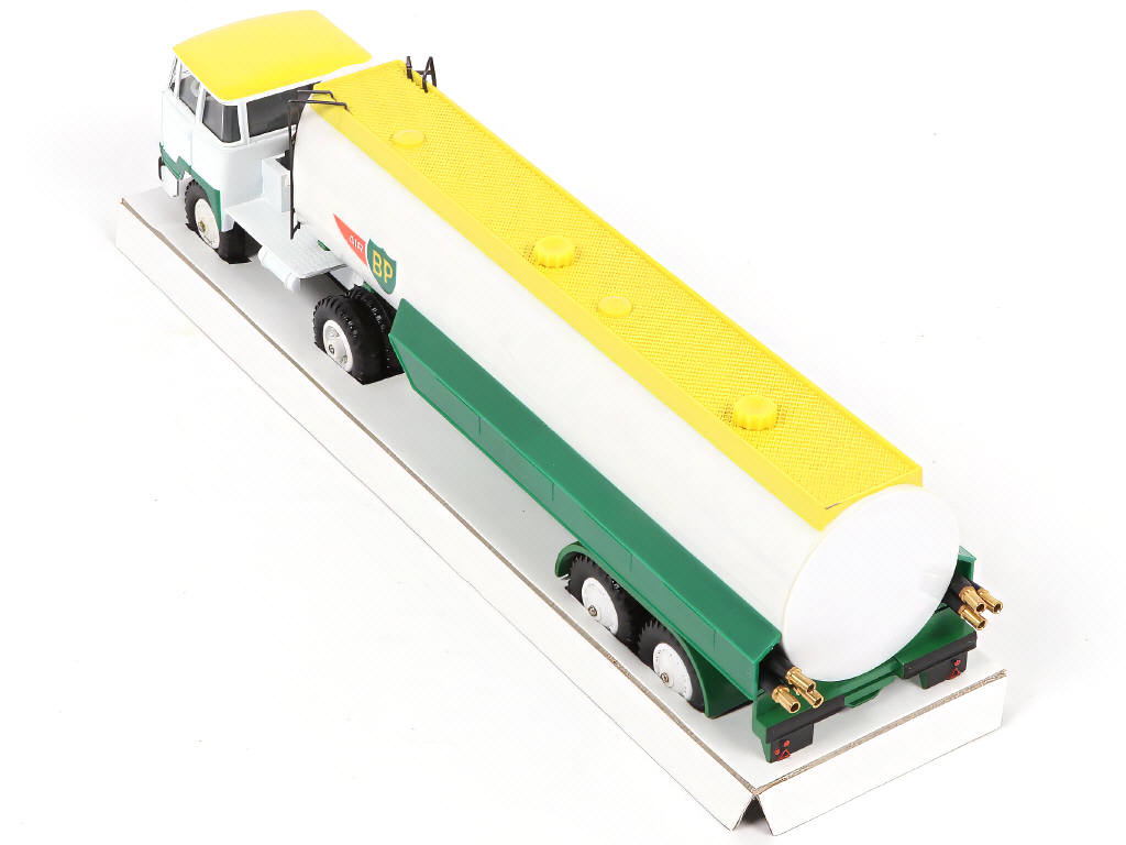 Lot 143 - DAN-TOYS (FRANCE) (1)