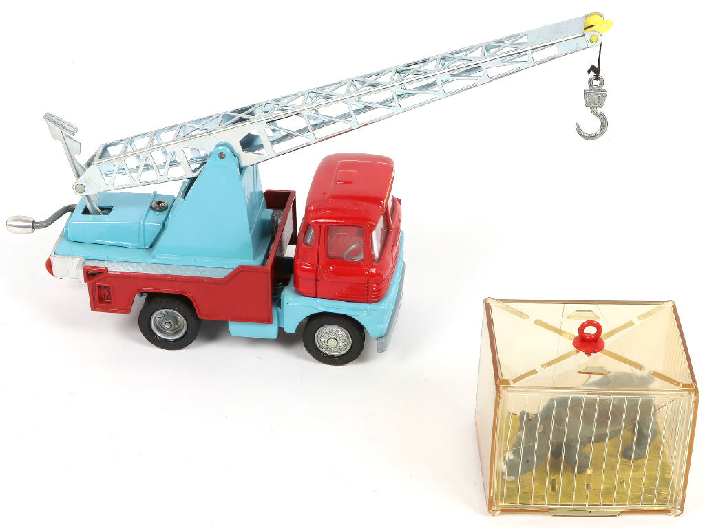 Lot 165 - CORGI TOYS (GB) (1)