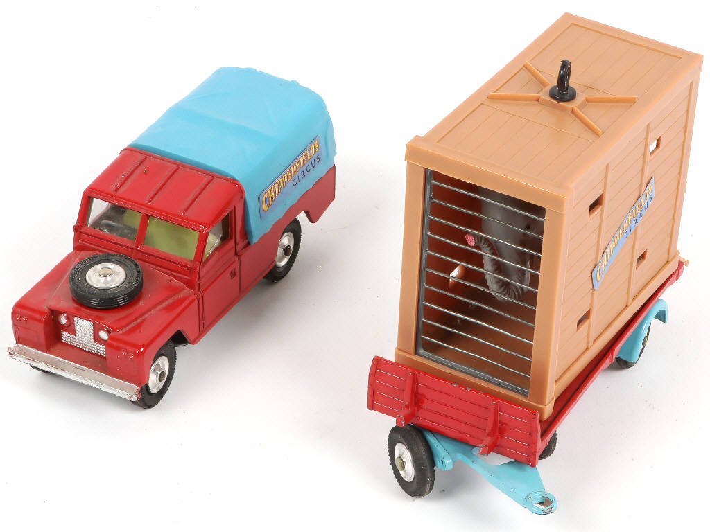 Lot 195 - CORGI TOYS (GB) (1)