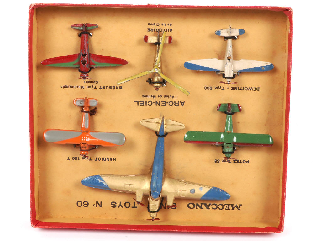 Lot 279 - DINKY TOYS (FRANCE) (1)