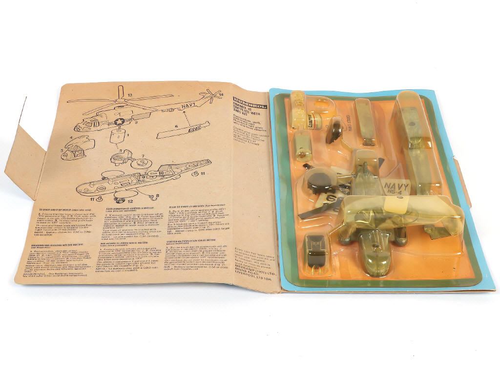 Lot 330 - DINKY TOYS (GB) (3)