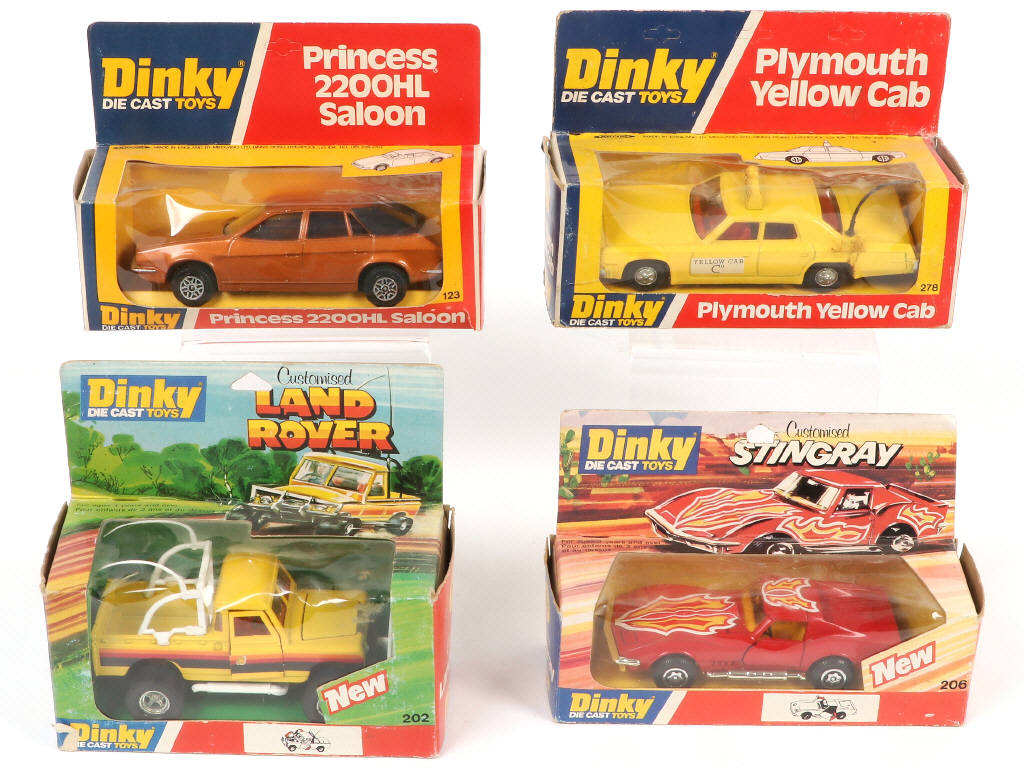 Lot 335 - DINKY TOYS (GB) (4)