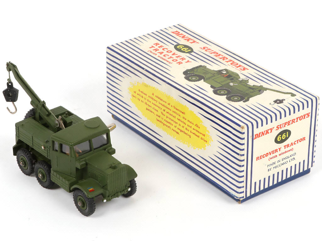 Lot 317 - DINKY TOYS (GB) (1)