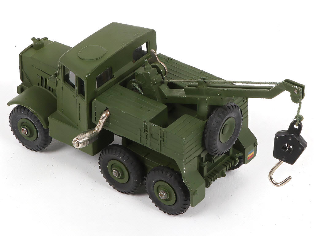 Lot 317 - DINKY TOYS (GB) (1)