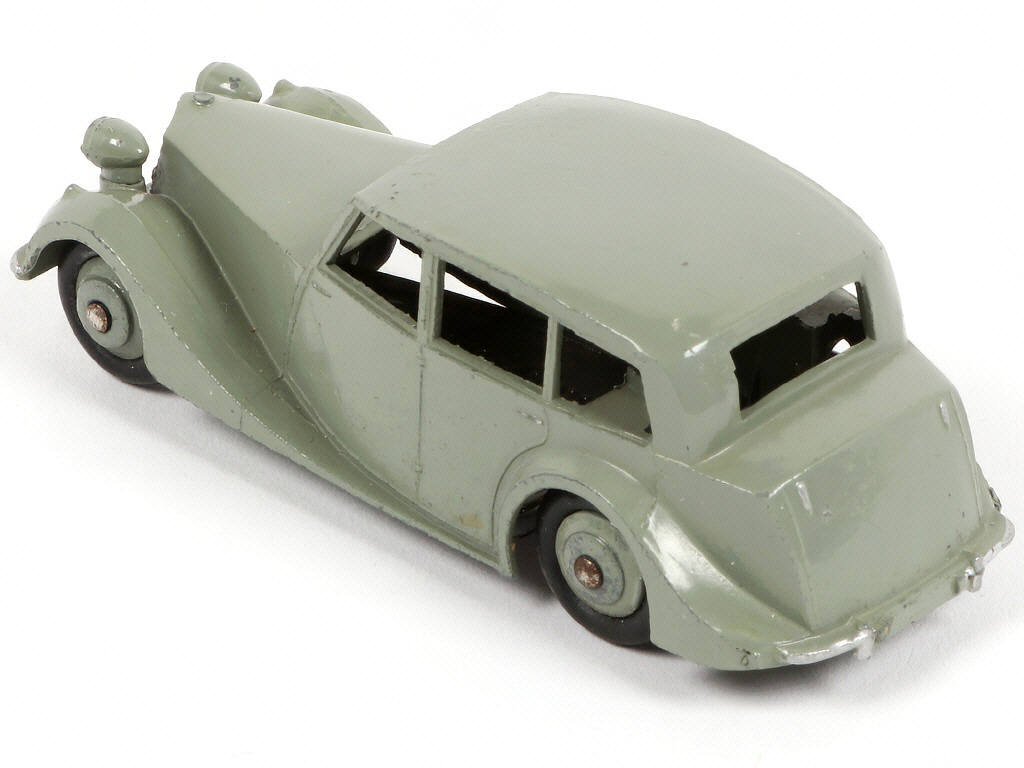 Lot 305 - DINKY TOYS (GB) (1)