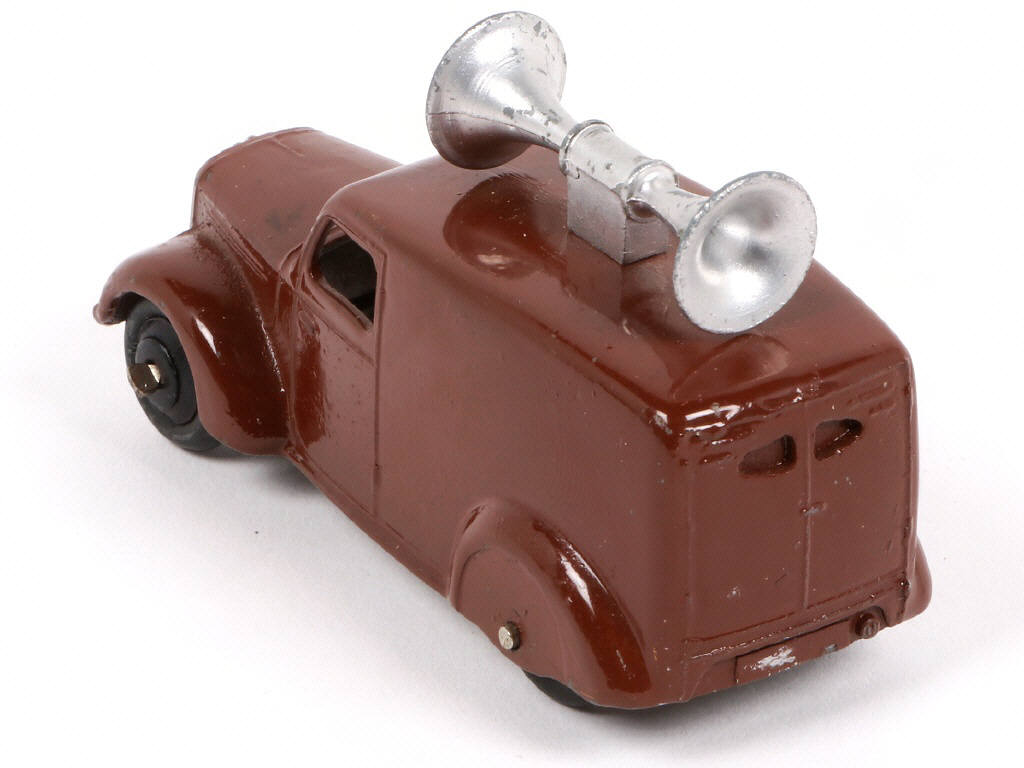 Lot 298 - DINKY TOYS (GB) (1)