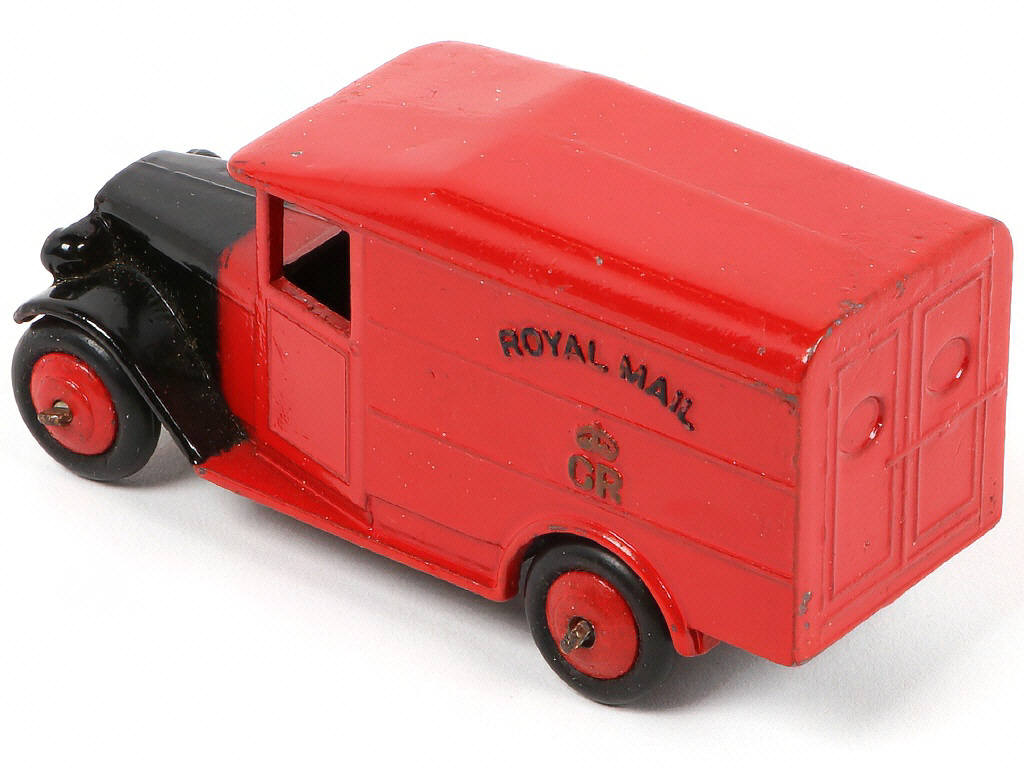 Lot 295 - DINKY TOYS (GB) (1)