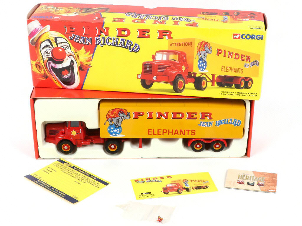 Lot 203 - CORGI TOYS (GB) (5)