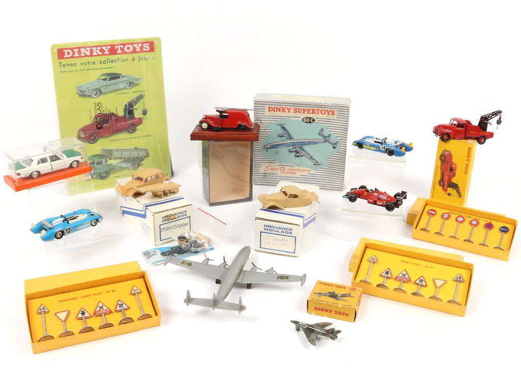 Lot 48 - DIVERS (16)