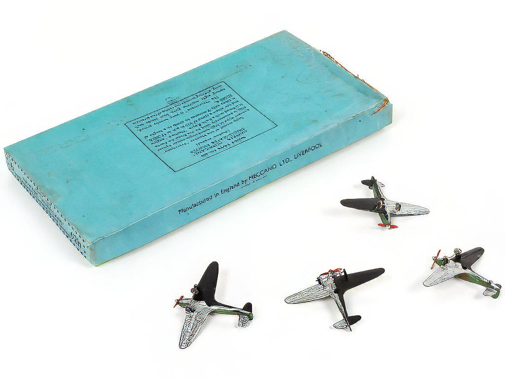 Lot 255 - DINKY TOYS (GB) (1)