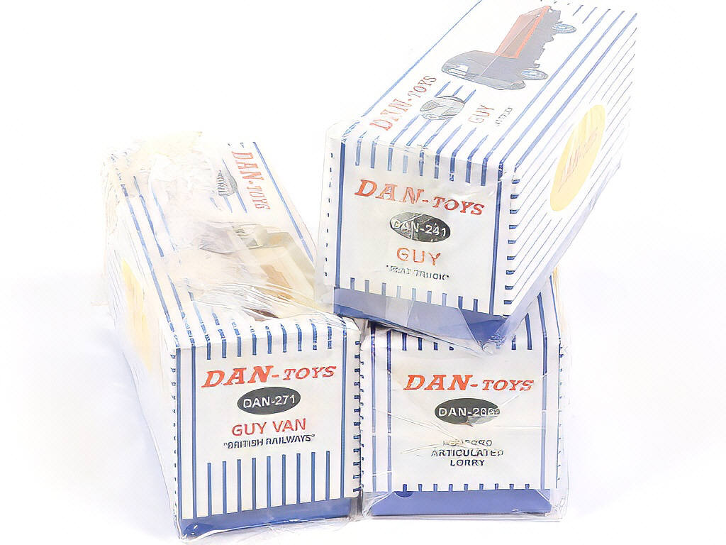 Lot 134 - DAN-TOYS (FRANCE) (3)