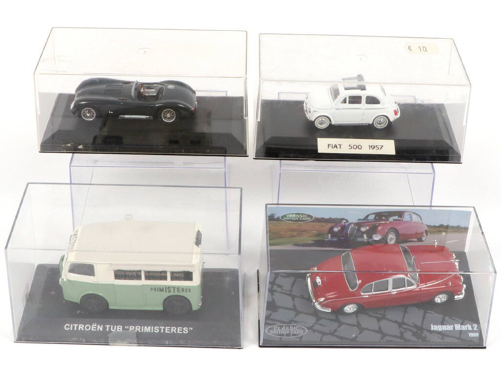 Lot 62 - DIVERS (12)