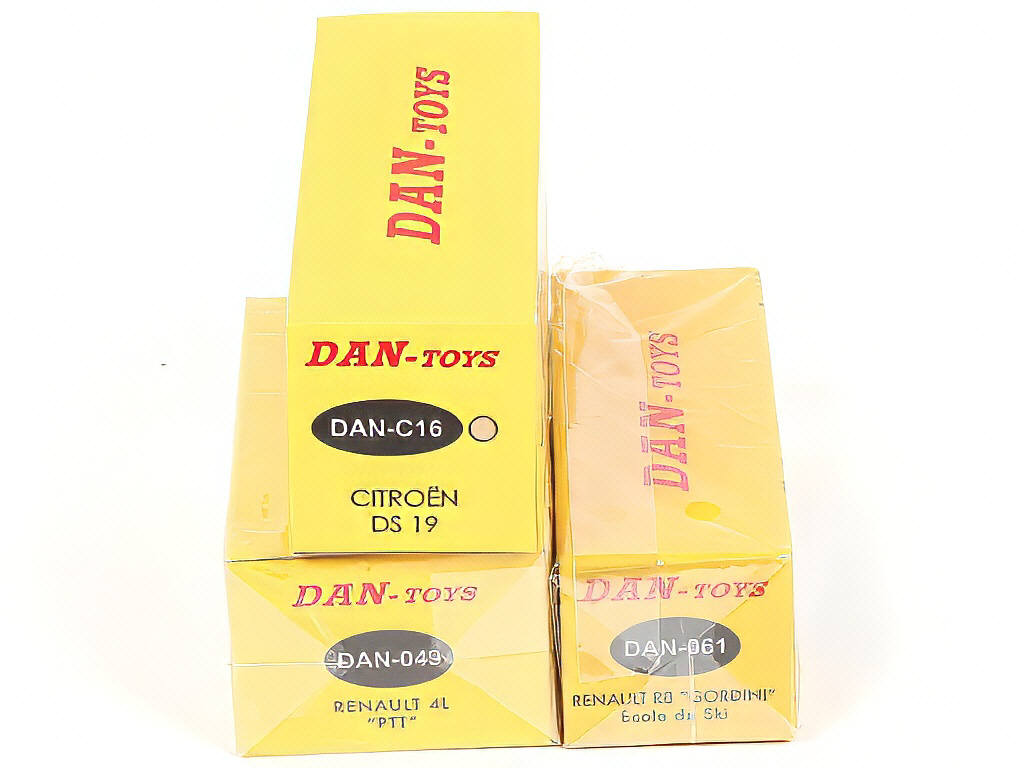 Lot 135 - DAN-TOYS (FRANCE) (3)