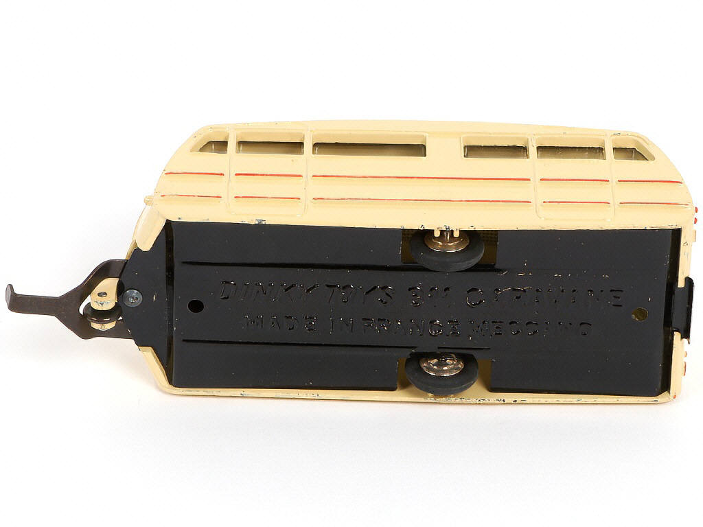 Lot 300 - DINKY TOYS (FRANCE) (1)