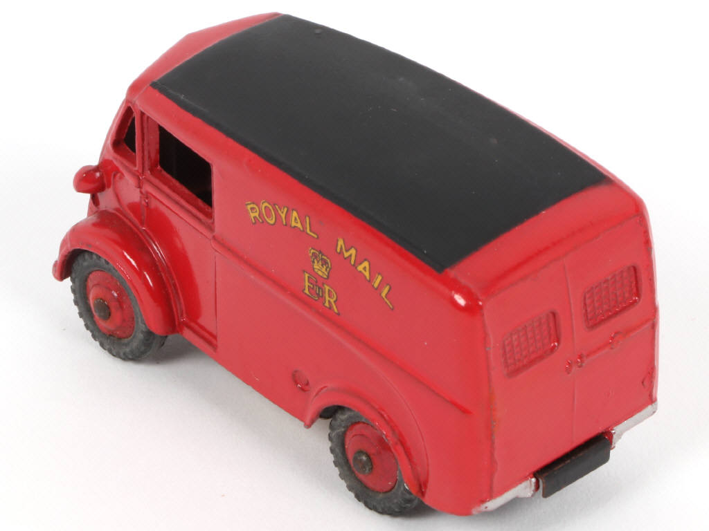 Lot 224 - DINKY TOYS (GB) (1)