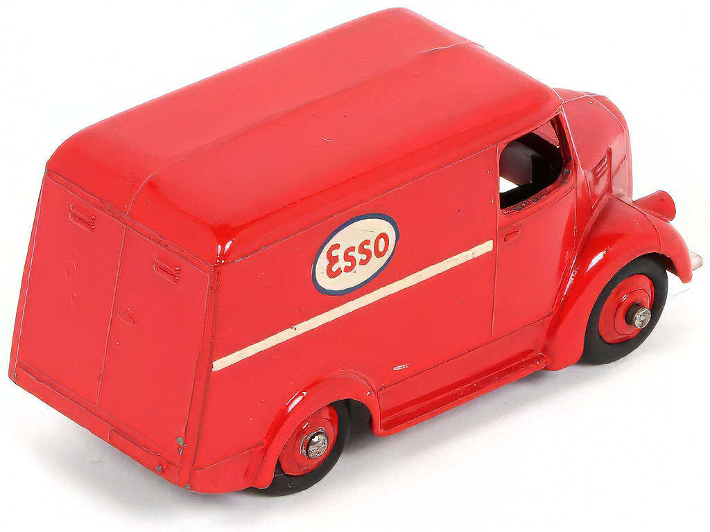 Lot 228 - DINKY TOYS (GB) (1)