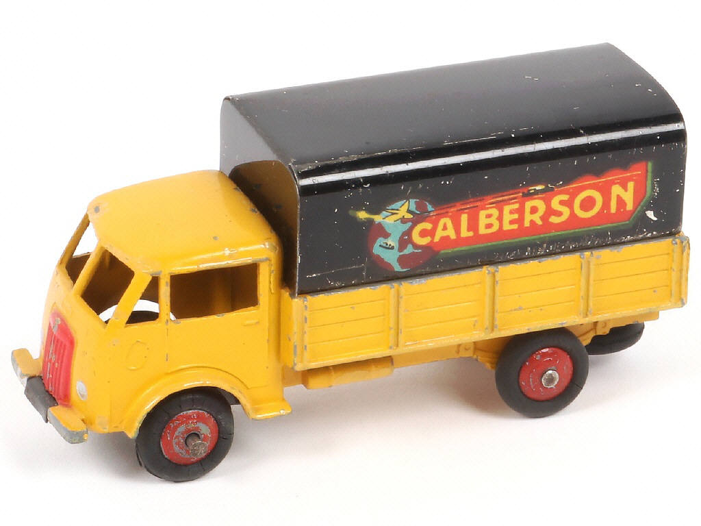 Lot 281 - DINKY TOYS (FRANCE) (1)