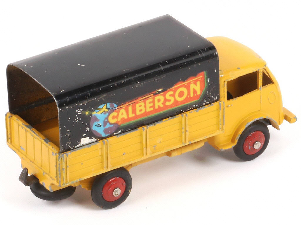 Lot 281 - DINKY TOYS (FRANCE) (1)