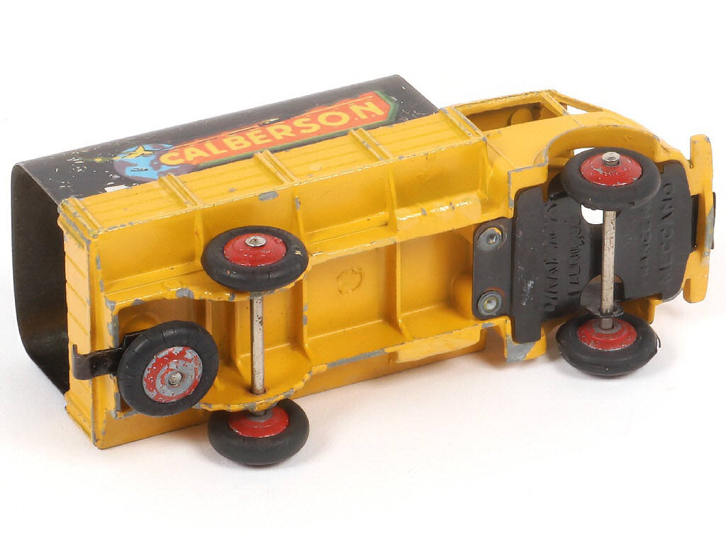 Lot 281 - DINKY TOYS (FRANCE) (1)