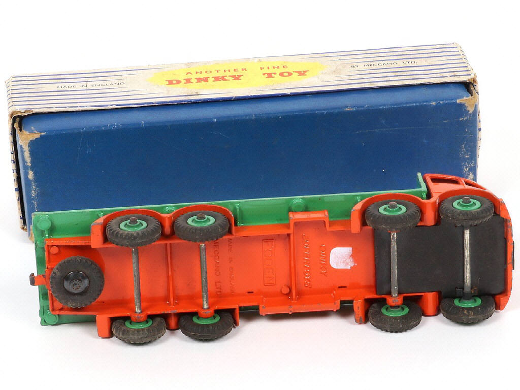 Lot 234 - DINKY TOYS (GB) (1)