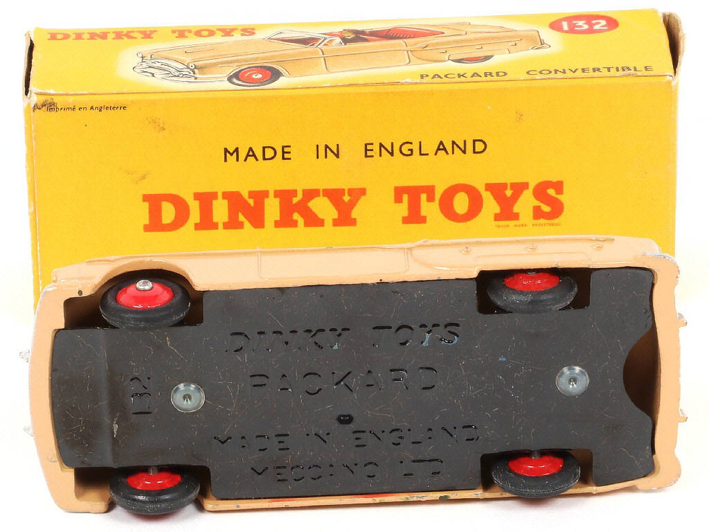 Lot 205 - DINKY TOYS (GB) (1)