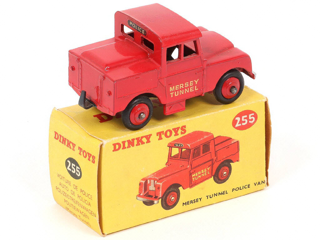 Lot 223 - DINKY TOYS (GB) (1)