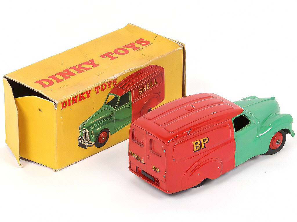 Lot 229 - DINKY TOYS (GB) (1)