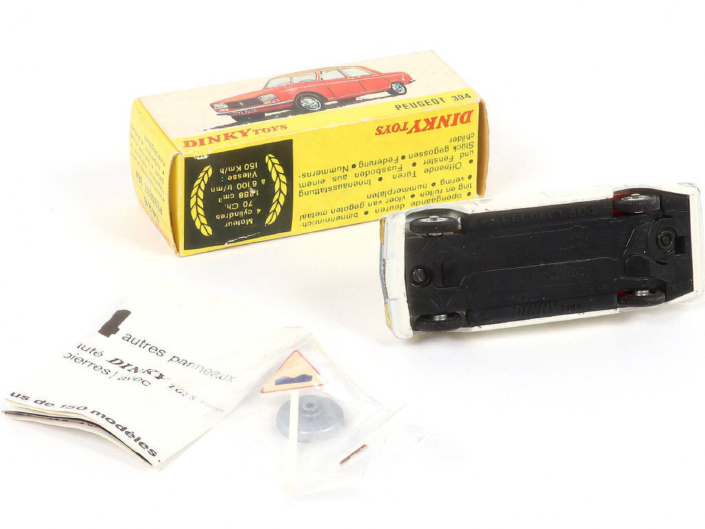 Lot 294 - DINKY TOYS (FRANCE) (1)