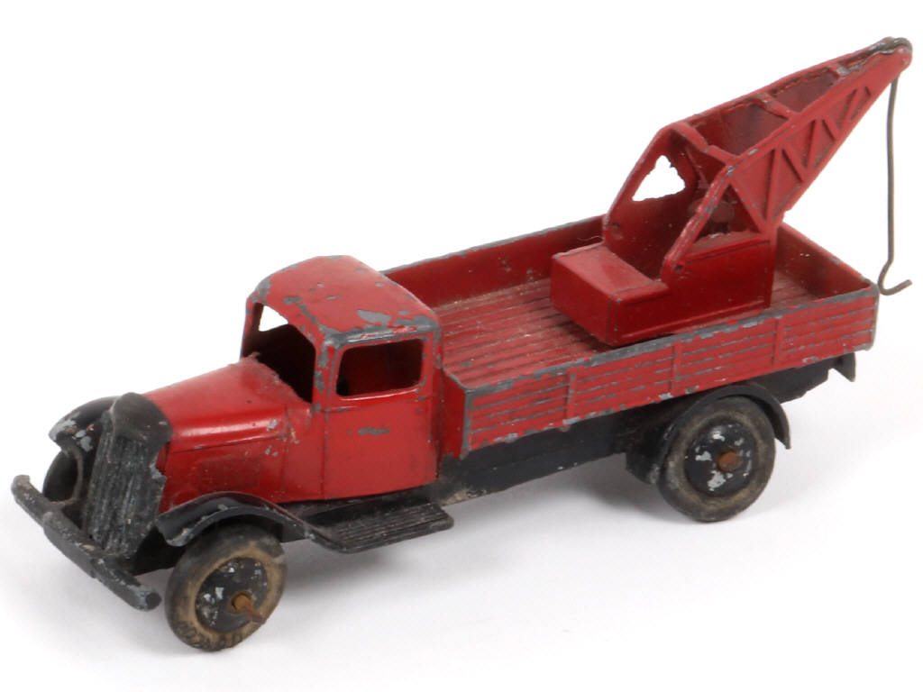 Lot 242 - DINKY TOYS (FRANCE) (1)