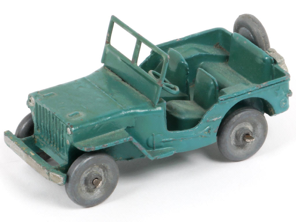 Lot 235 - DINKY TOYS (FRANCE) (1)