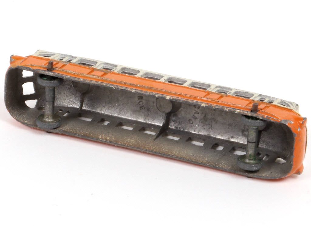 Lot 243 - DINKY TOYS (FRANCE) (1)